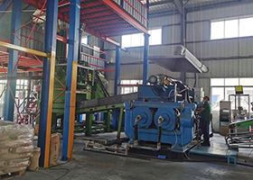 Rubber and plastic foaming internal mixing equipment